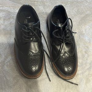 Boys dress shoe